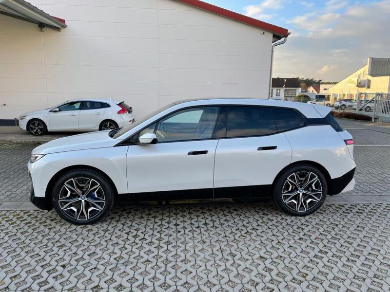 Купить BMW iX 40 электро 2024 id-1005903 в Киеве, Фото №[delta]