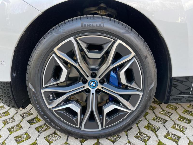 Купить BMW iX 40 электро 2024 id-1005903 в Киеве, Фото №[delta]