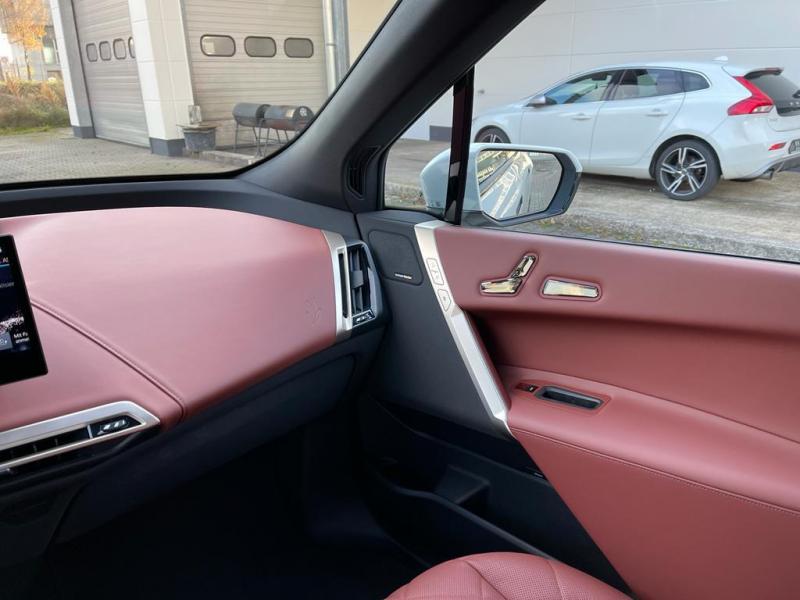 Купить BMW iX 40 электро 2024 id-1005903 в Киеве, Фото №[delta]