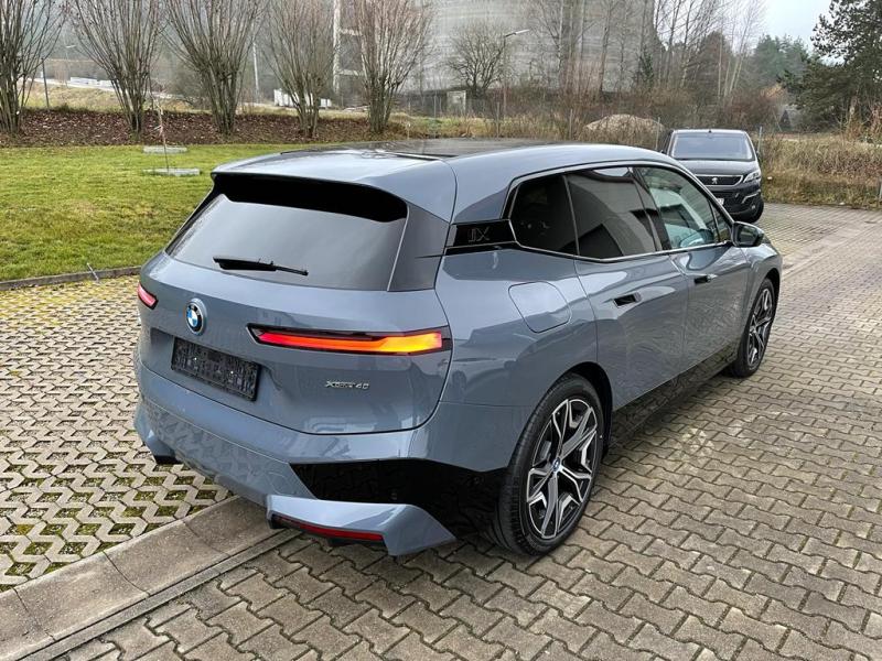 Купить BMW iX 40 бензин 2024 id-1005900 в Киеве, Фото №[delta]