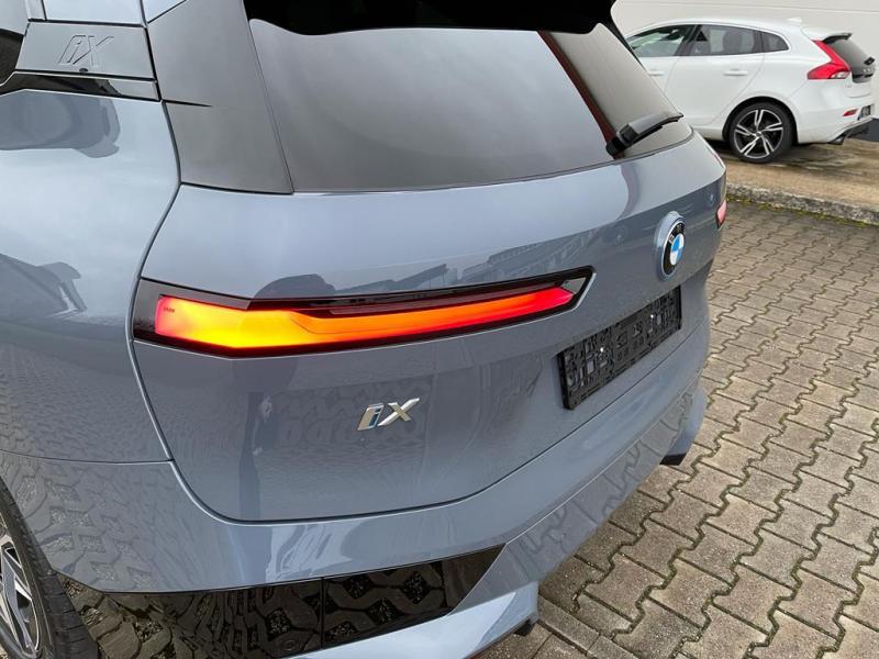 Купить BMW iX 40 бензин 2024 id-1005900 в Киеве, Фото №[delta]