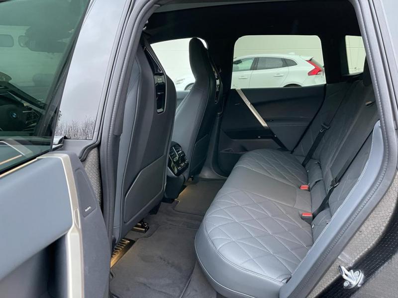 Купить BMW iX 40 бензин 2024 id-1005900 в Киеве, Фото №[delta]