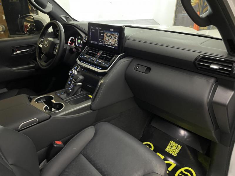 Купить Toyota Land Cruiser 300 Premium 70th дизель 2024 id-1005878 в Киеве, Фото №[delta]