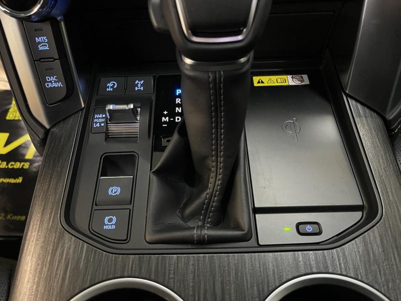 Купить Toyota Land Cruiser 300 Premium 70th дизель 2024 id-1005878 в Киеве, Фото №[delta]