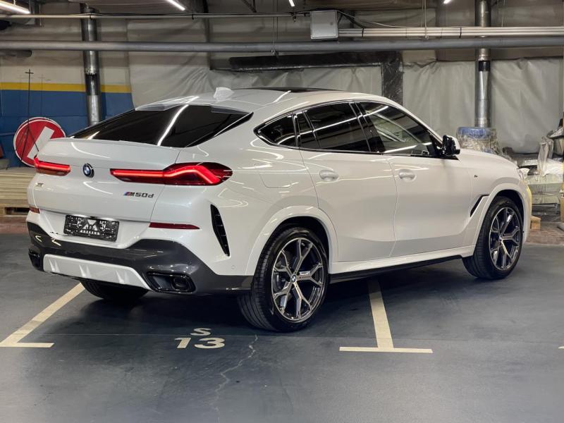 Купить BMW X6 xDrive50d M дизель 2023 id-1005838 в Киеве, Фото №[delta]