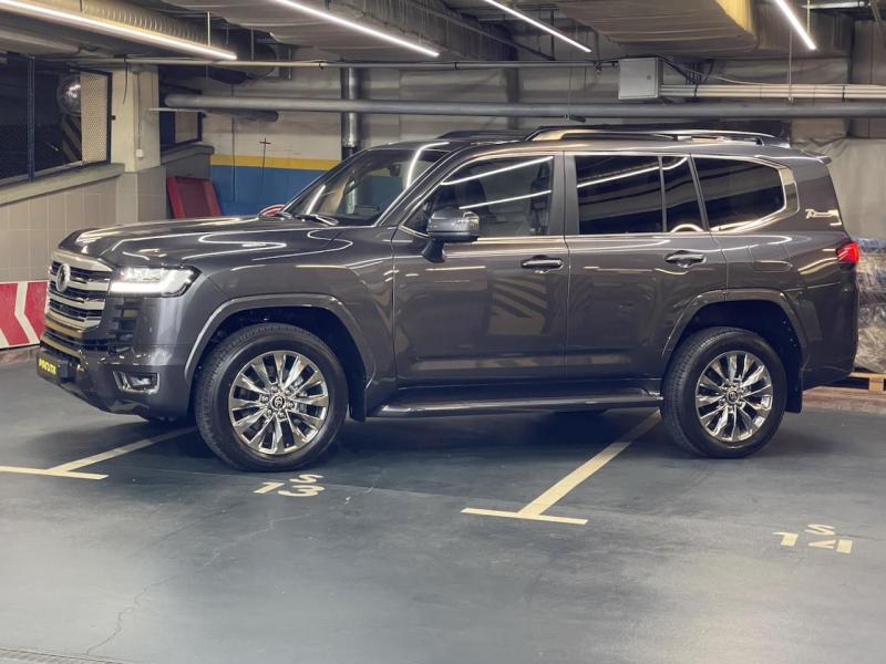 Купить Toyota Land Cruiser 300 бензин 2024 id-1005834 в Киеве, Фото №[delta]