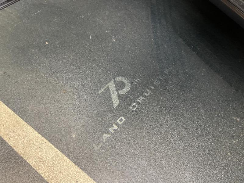 Купить Toyota Land Cruiser 300 бензин 2024 id-1005834 в Киеве, Фото №[delta]