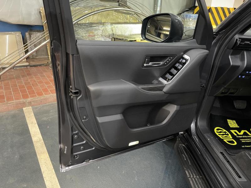 Купить Toyota Land Cruiser 300 бензин 2024 id-1005834 в Киеве, Фото №[delta]