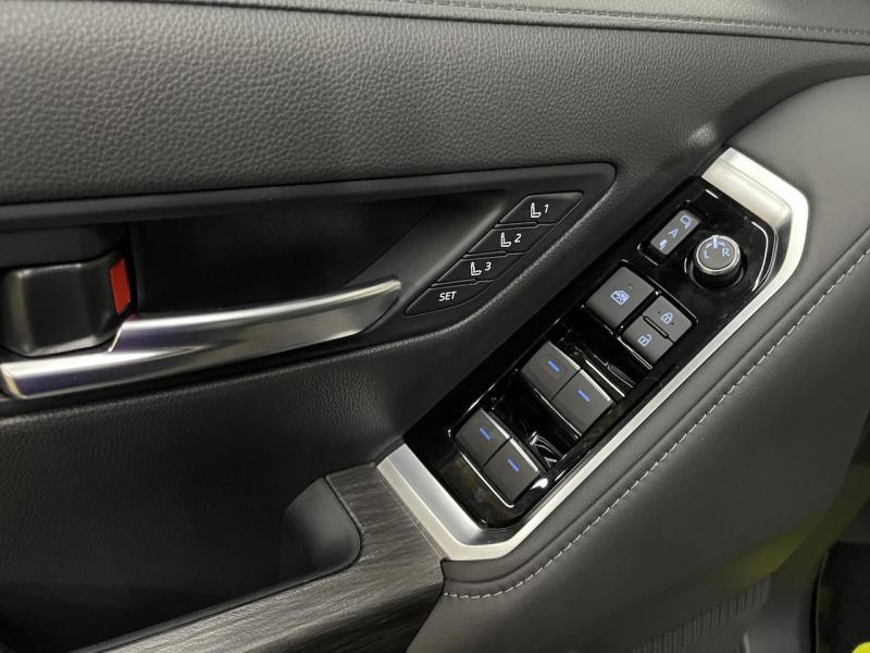 Купить Toyota Land Cruiser 300 бензин 2024 id-1005834 в Киеве, Фото №[delta]