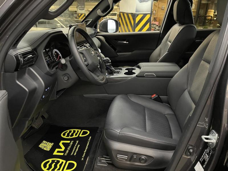 Купить Toyota Land Cruiser 300 бензин 2024 id-1005834 в Киеве, Фото №[delta]