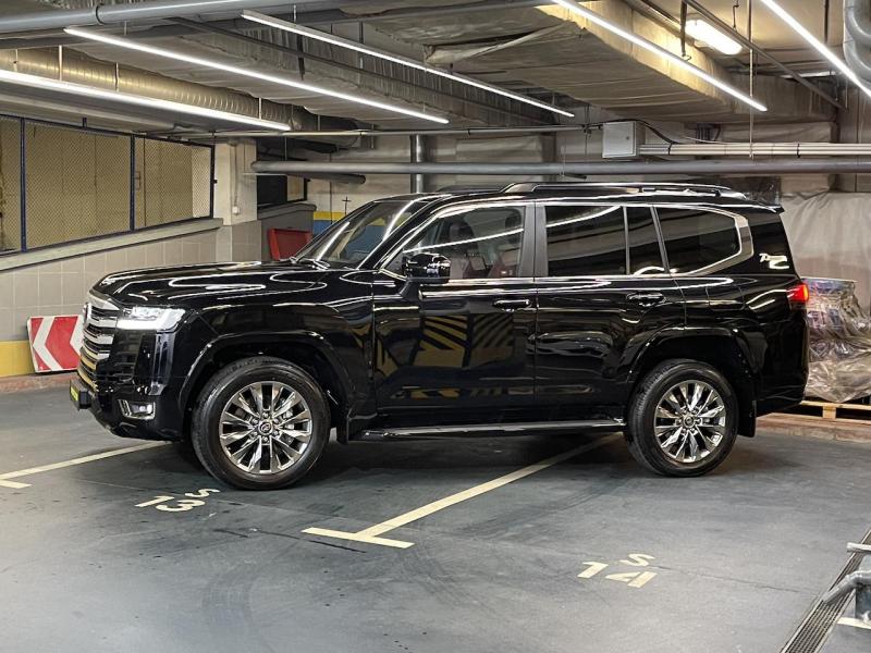 Купить Toyota Land Cruiser 300 бензин 2024 id-1005822 в Киеве, Фото №[delta]