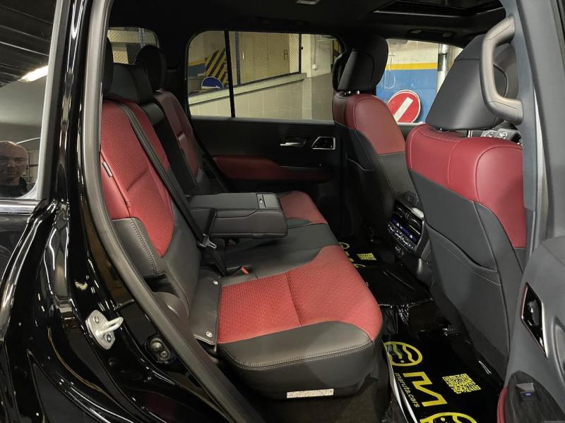 Купить Toyota Land Cruiser 300 бензин 2024 id-1005822 в Киеве, Фото №[delta]