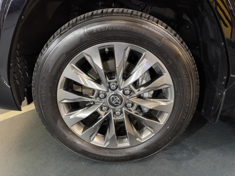 Купить Toyota Land Cruiser 300 бензин 2023 id-1005789 в Киеве, Фото №[delta]