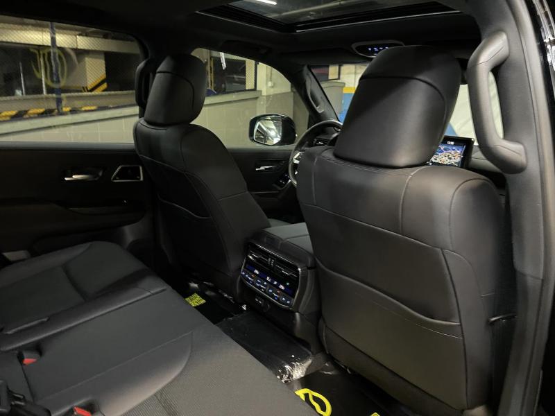 Купить Toyota Land Cruiser 300 бензин 2023 id-1005789 в Киеве, Фото №[delta]