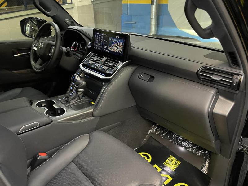 Купить Toyota Land Cruiser 300 бензин 2023 id-1005789 в Киеве, Фото №[delta]