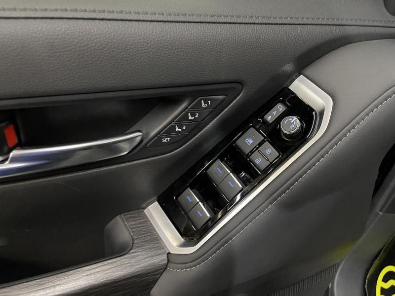 Купить Toyota Land Cruiser 300 бензин 2023 id-1005789 в Киеве, Фото №[delta]