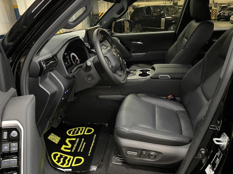 Купить Toyota Land Cruiser 300 бензин 2023 id-1005789 в Киеве, Фото №[delta]