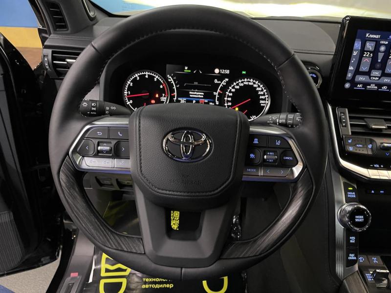 Купить Toyota Land Cruiser 300 бензин 2023 id-1005789 в Киеве, Фото №[delta]
