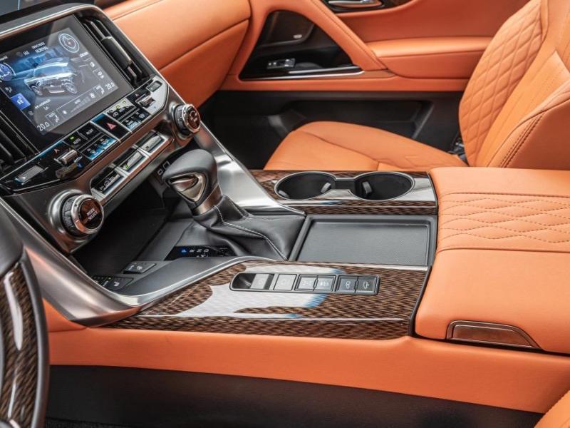 Купить Lexus LX 600 бензин 2025 id-1005446 в Киеве, Фото №[delta]