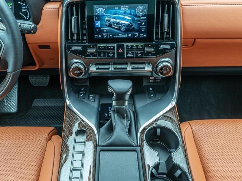 Купить Lexus LX 600 бензин 2025 id-1005446 в Киеве, Фото №[delta]