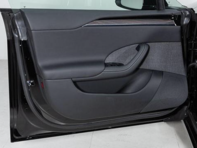 Купить Tesla Model S Plaid Plus электро 2024 id-1005369 в Киеве, Фото №[delta]