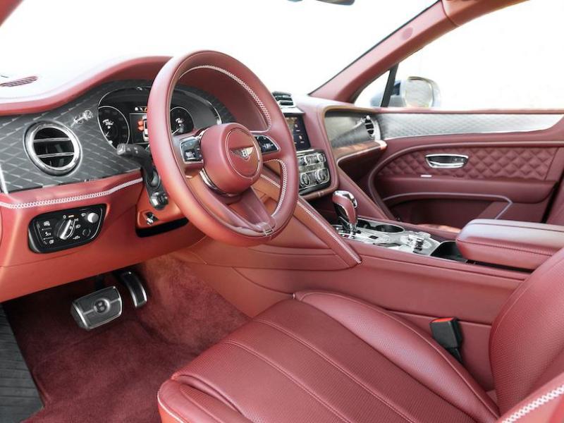 Купить Bentley Bentayga бензин 2023 id-1004915 в Киеве, Фото №[delta]