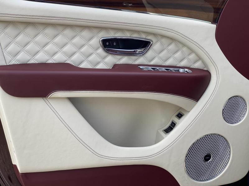 Купить Bentley Bentayga бензин 2023 id-1004915 в Киеве, Фото №[delta]