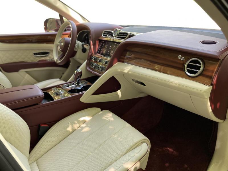 Купить Bentley Bentayga бензин 2023 id-1004915 в Киеве, Фото №[delta]