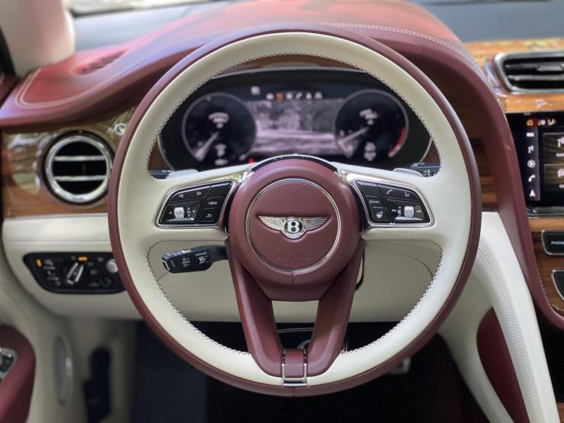 Купить Bentley Bentayga бензин 2023 id-1004915 в Киеве, Фото №[delta]