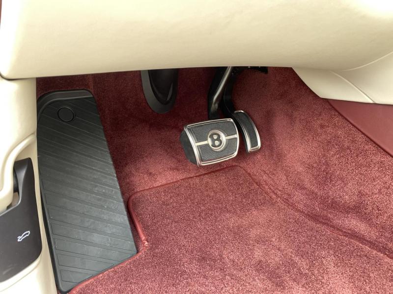 Купить Bentley Bentayga бензин 2023 id-1004915 в Киеве, Фото №[delta]