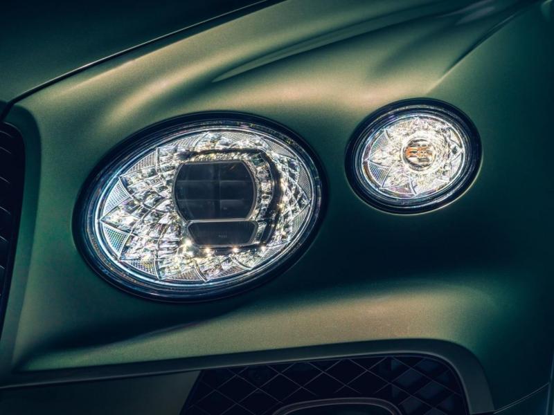 Купить Bentley Bentayga бензин 2023 id-1004715 в Киеве, Фото №[delta]