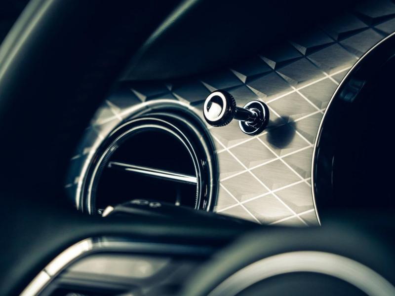 Купить Bentley Bentayga бензин 2023 id-1004715 в Киеве, Фото №[delta]