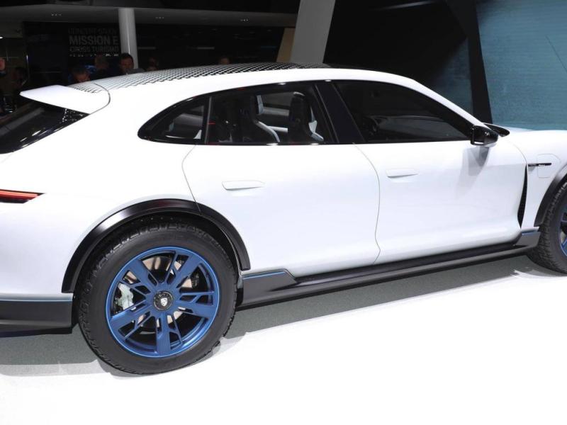 Купить Porsche Taycan Cross Turismo электро 2025 id-1004710 в Киеве, Фото №[delta]