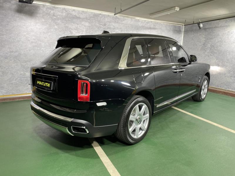 Купить Rolls-Royce Cullinan бензин 2024 id-1004672 в Киеве, Фото №[delta]