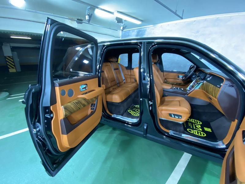 Купить Rolls-Royce Cullinan бензин 2024 id-1004672 в Киеве, Фото №[delta]