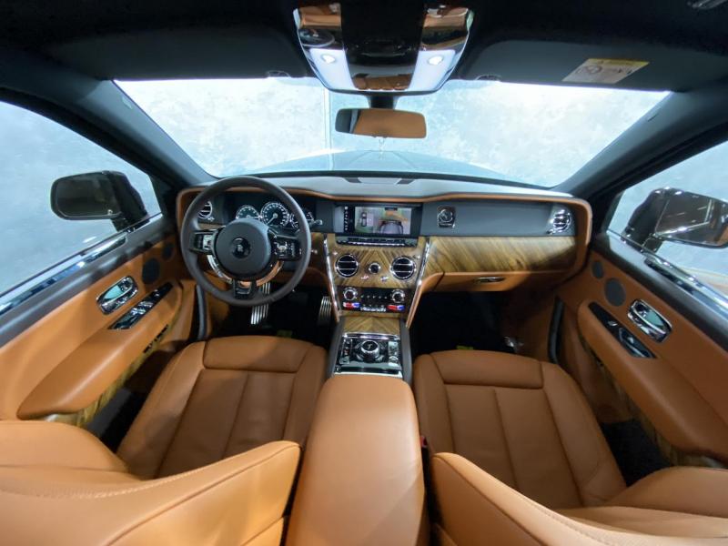 Купить Rolls-Royce Cullinan бензин 2024 id-1004672 в Киеве, Фото №[delta]