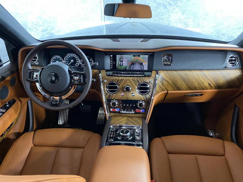 Купить Rolls-Royce Cullinan бензин 2024 id-1004672 в Киеве, Фото №[delta]