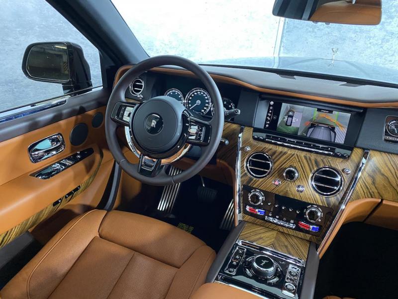 Купить Rolls-Royce Cullinan бензин 2024 id-1004672 в Киеве, Фото №[delta]