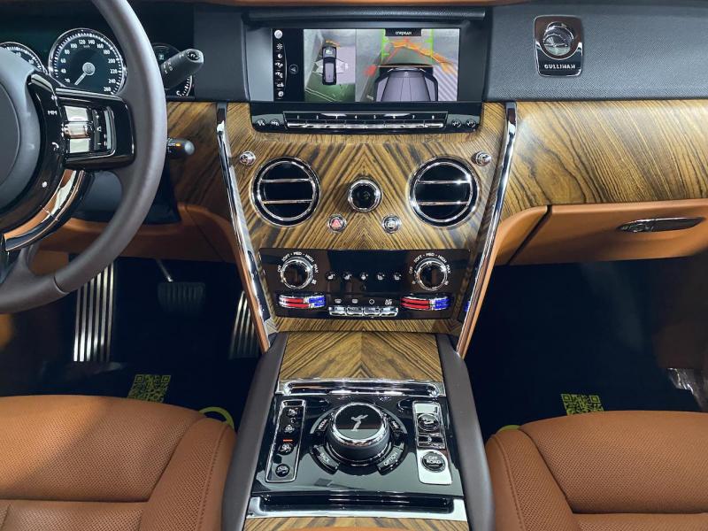 Купить Rolls-Royce Cullinan бензин 2024 id-1004672 в Киеве, Фото №[delta]