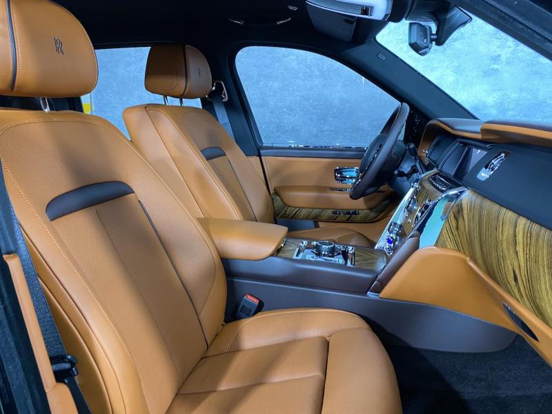 Купить Rolls-Royce Cullinan бензин 2024 id-1004672 в Киеве, Фото №[delta]