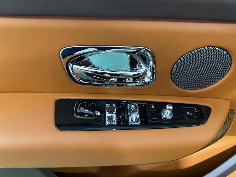 Купить Rolls-Royce Cullinan бензин 2024 id-1004672 в Киеве, Фото №[delta]