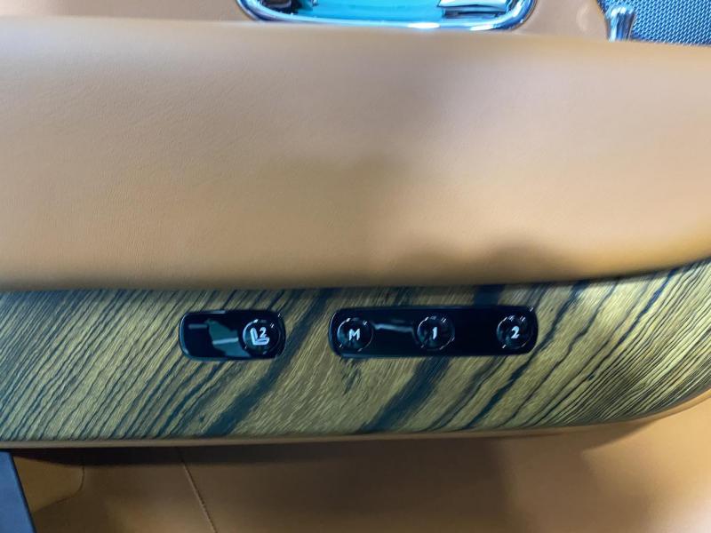 Купить Rolls-Royce Cullinan бензин 2024 id-1004672 в Киеве, Фото №[delta]