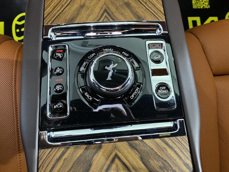 Купить Rolls-Royce Cullinan бензин 2024 id-1004672 в Киеве, Фото №[delta]