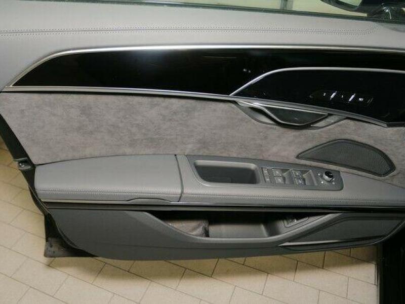 Купить Audi S8 бензин 2024 id-1004561 в Киеве, Фото №[delta]