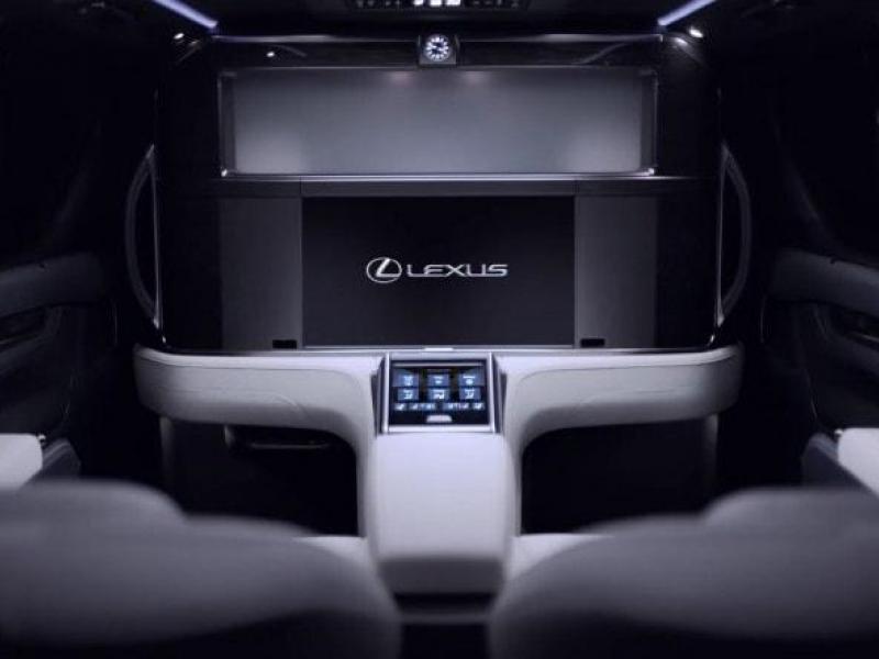 Купить Lexus LM 300h бензин 2023 id-1004450 в Киеве, Фото №[delta]