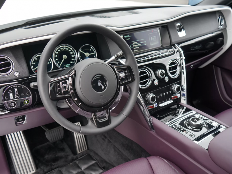 Купить Rolls-Royce Cullinan бензин 2023 id-1004366 в Киеве, Фото №[delta]