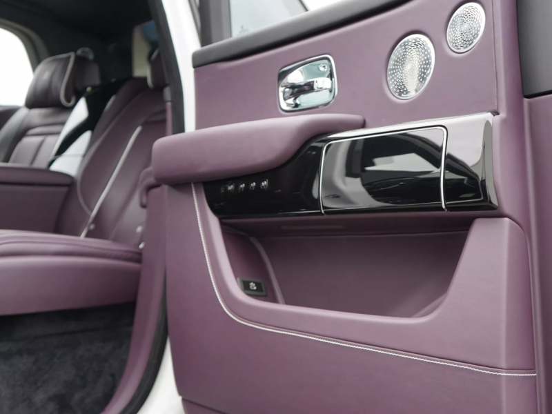 Купить Rolls-Royce Cullinan бензин 2023 id-1004366 в Киеве, Фото №[delta]