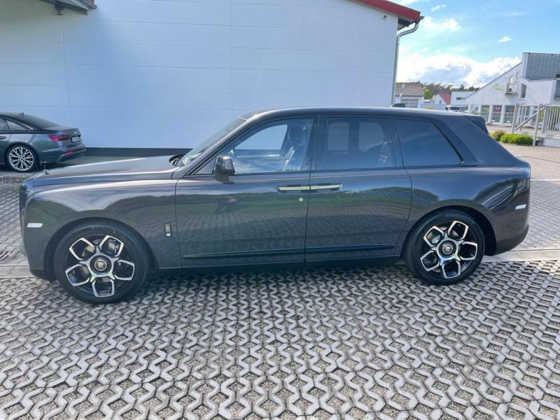 Купить Rolls-Royce Cullinan бензин 2024 id-1004365 в Киеве, Фото №[delta]