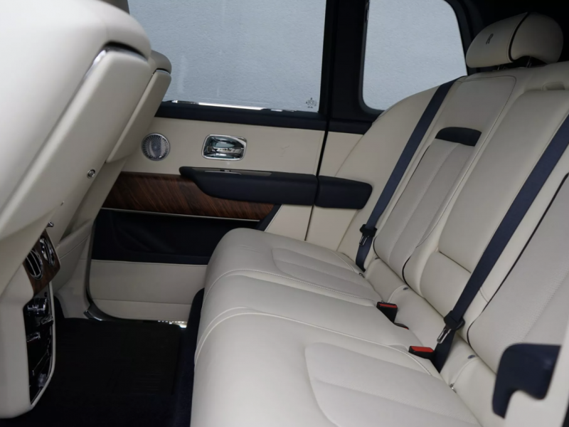 Купить Rolls-Royce Cullinan бензин 2024 id-1004364 в Киеве, Фото №[delta]