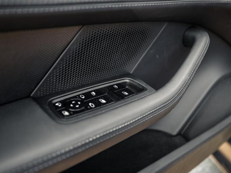 Купить Porsche Taycan Turbo бензин 2024 id-1004093 в Киеве, Фото №[delta]